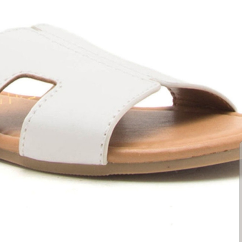 White Slide Sandals Vegan Leather Trendy Summer - Picture 3 of 4